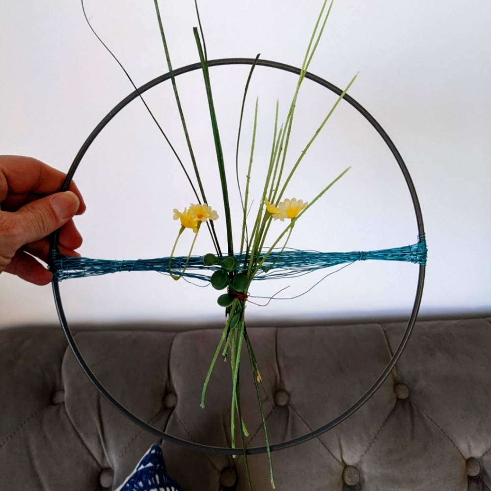 Floating vase